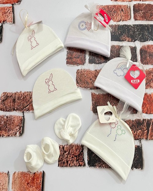  ست کلاه دستکش و جوراب نوزادی مشخصات